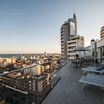 Hotel Hesperia & 4*