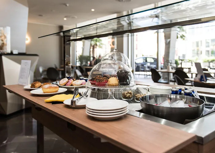 Hotel Hesperia & 4*