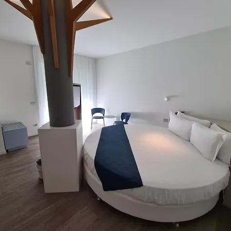 Hesperia & Hotel