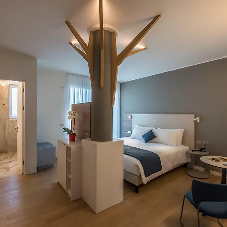 Otel Hesperia &