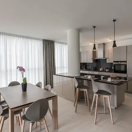 Отель Hesperia &