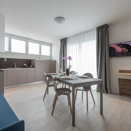 赫斯佩里亚酒店及公寓 酒店